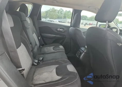 2015 Jeep Cherokee Sport z USA, uszkodzony, nr VIN 1C4PJLAB6FW525681